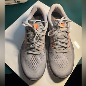 EUC Nike Shoes, Women Size 11.5